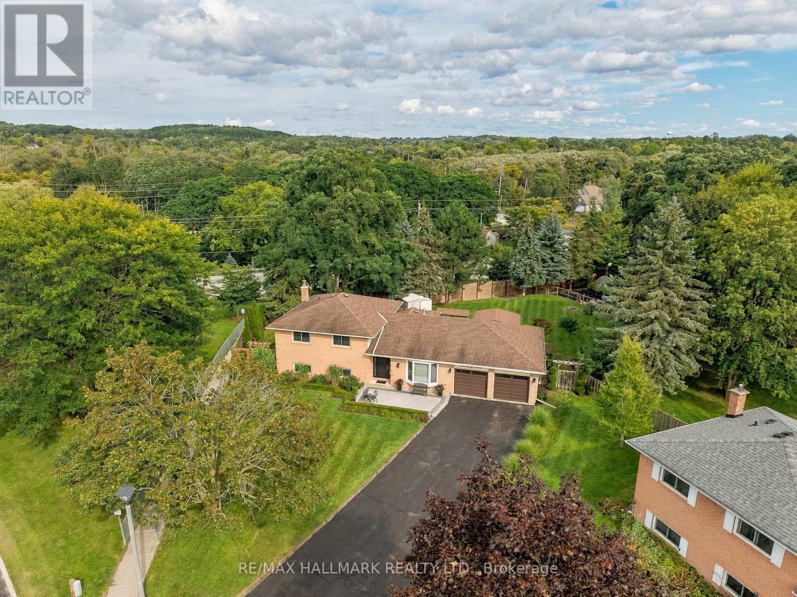 13 Toby Court, East Gwillimbury, ON