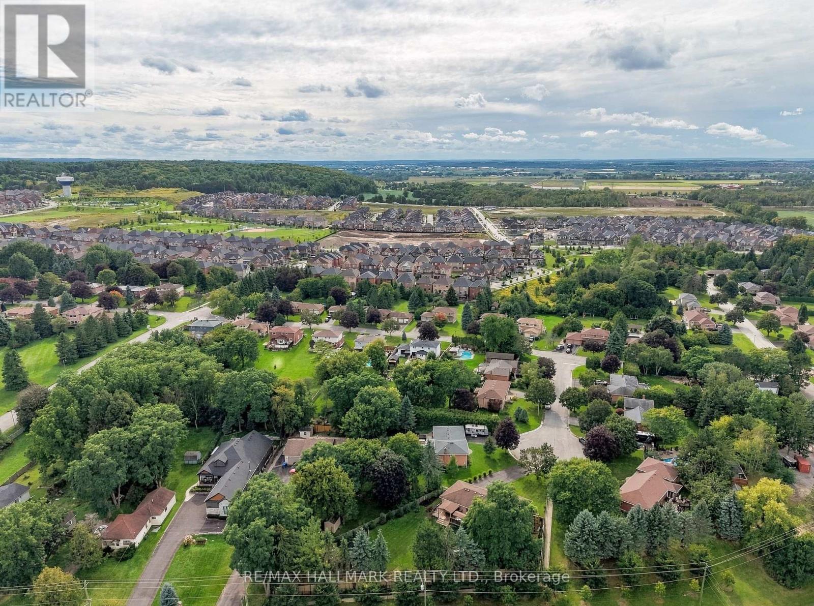 13 Toby Court, East Gwillimbury, ON