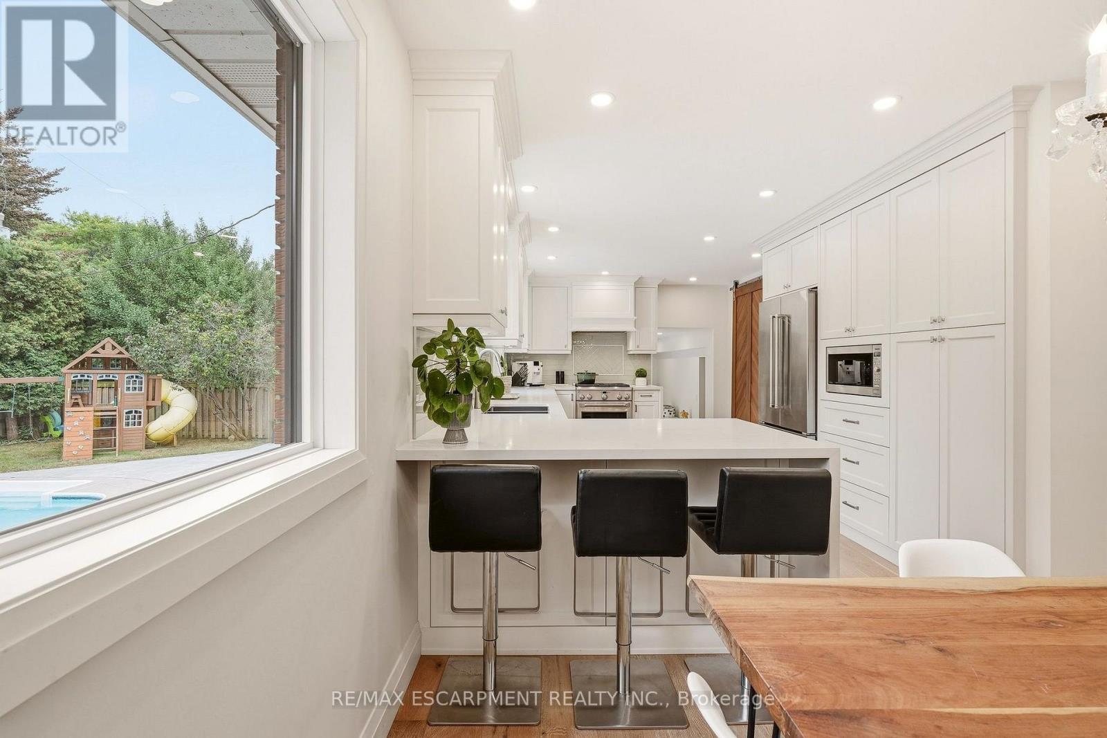 3368 Guildwood Drive, Burlington, ON
