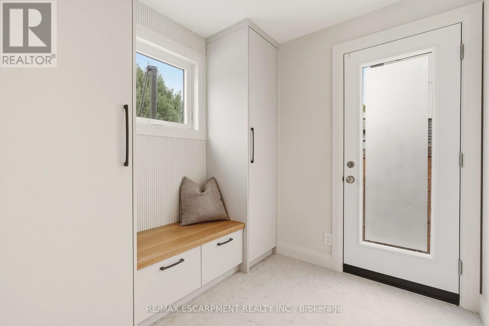 3368 Guildwood Drive, Burlington, ON