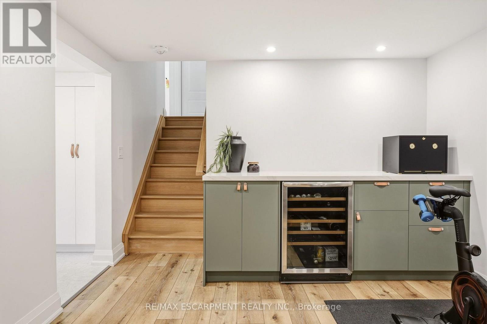 3368 Guildwood Drive, Burlington, ON