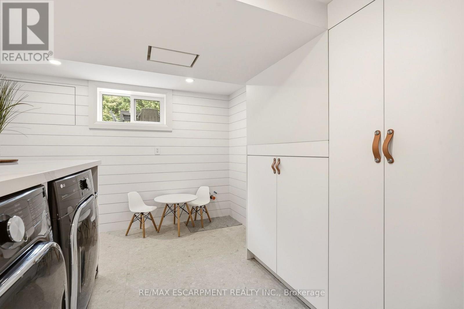 3368 Guildwood Drive, Burlington, ON