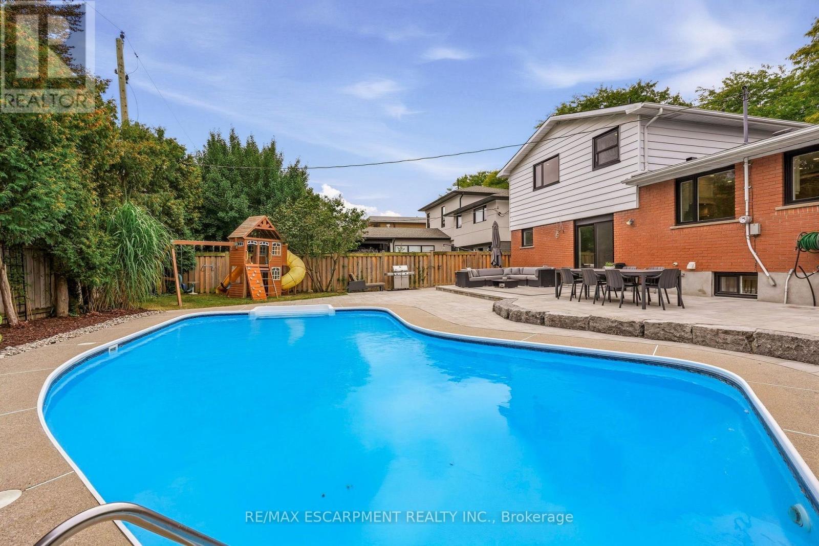3368 Guildwood Drive, Burlington, ON