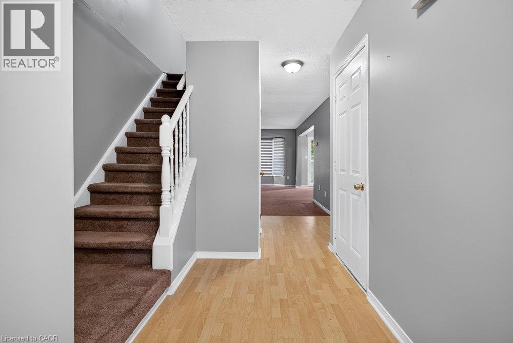 2 Royalwood Court Unit# 20, Stoney Creek, ON