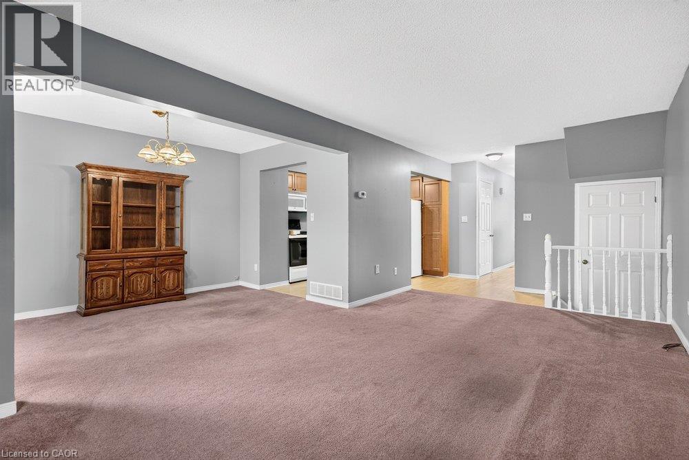 2 Royalwood Court Unit# 20, Stoney Creek, ON