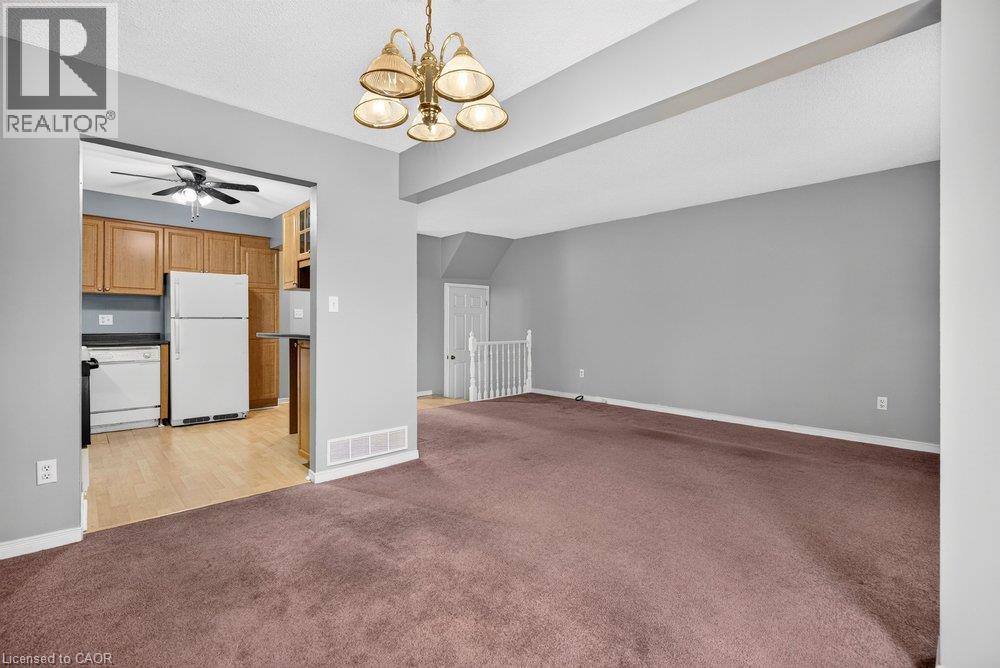 2 Royalwood Court Unit# 20, Stoney Creek, ON
