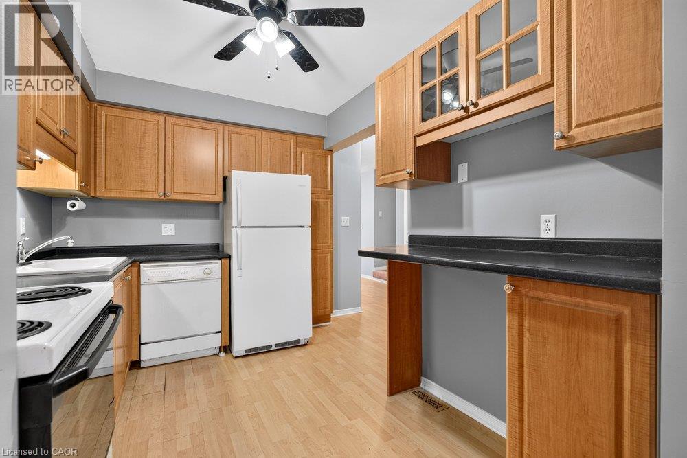 2 Royalwood Court Unit# 20, Stoney Creek, ON