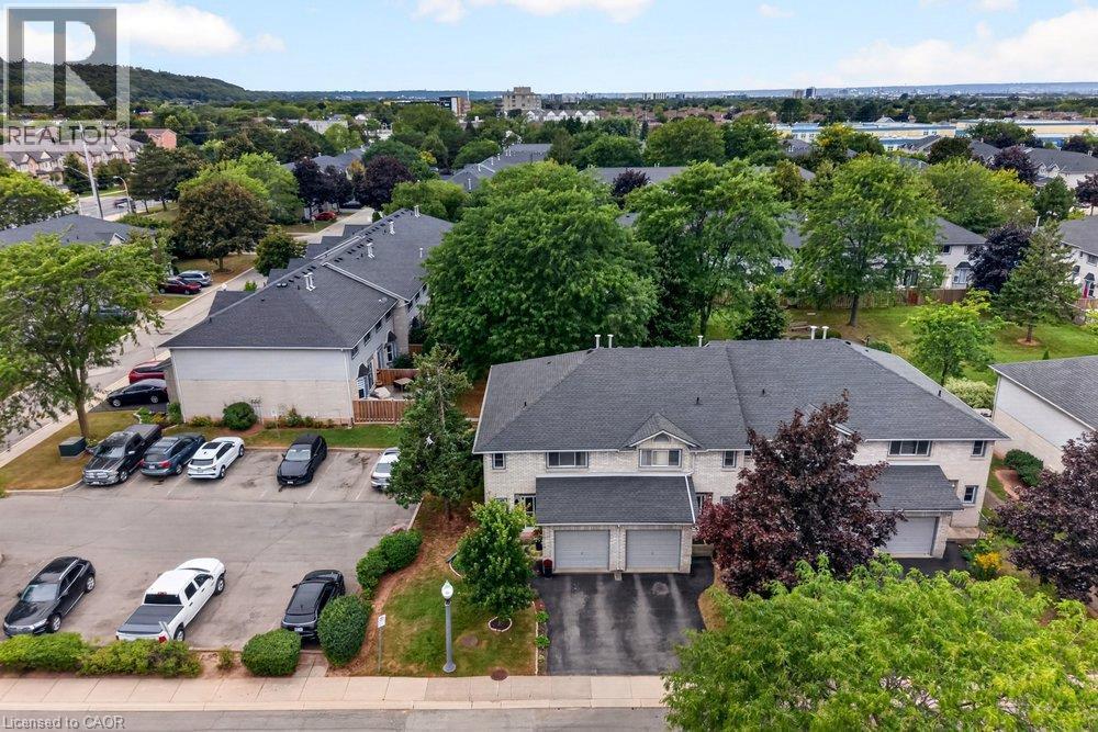 2 Royalwood Court Unit# 20, Stoney Creek, ON