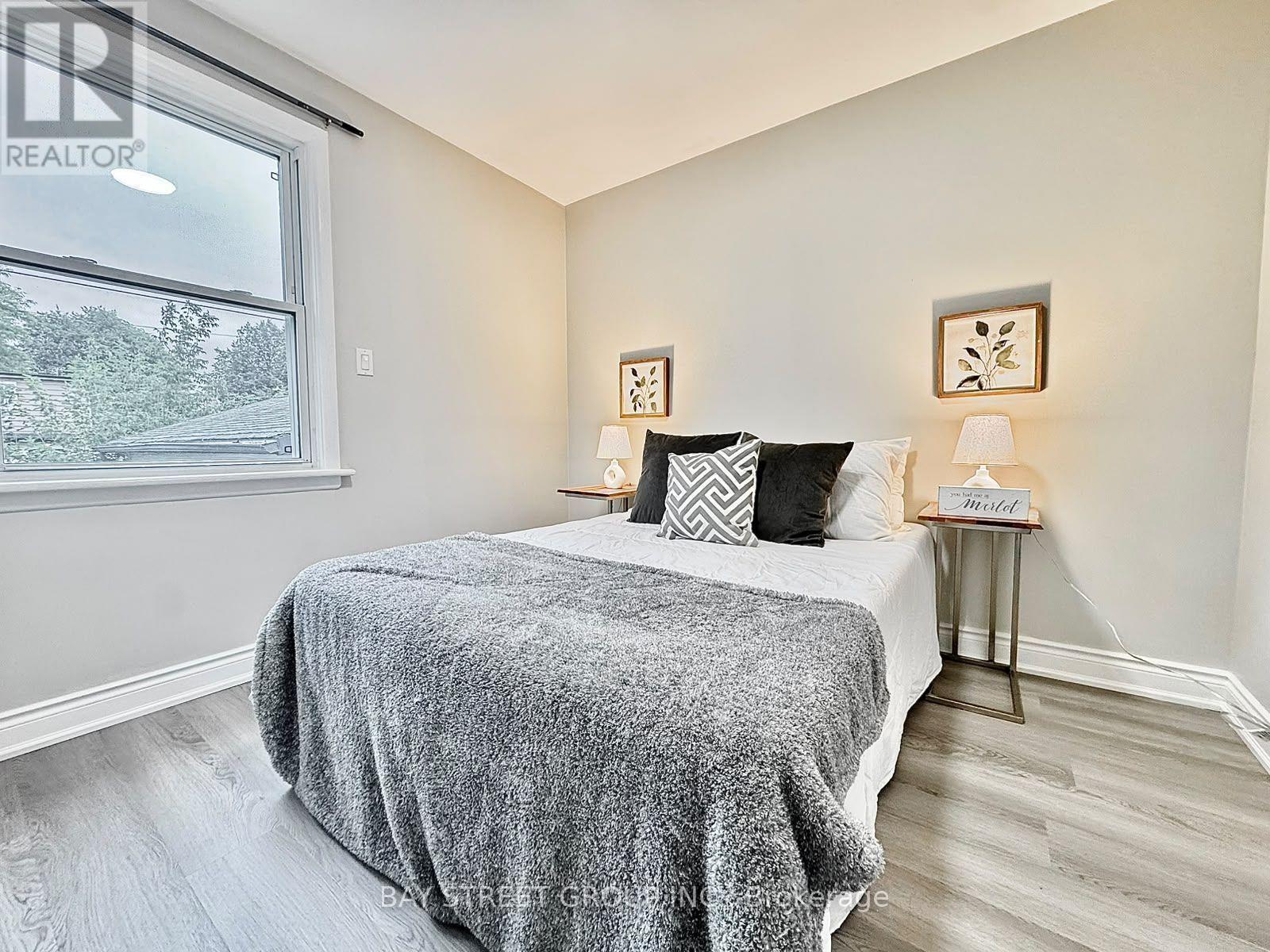 351 East 27Th Street, Hamilton, ON