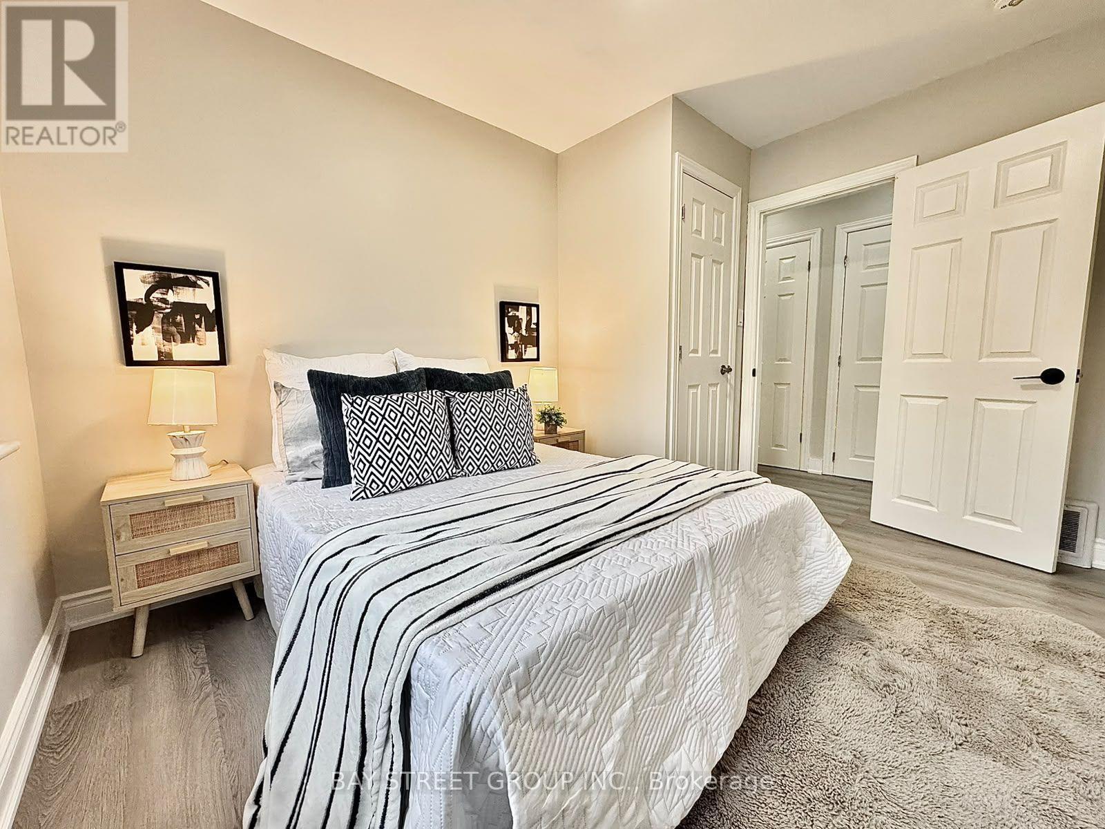351 East 27Th Street, Hamilton, ON