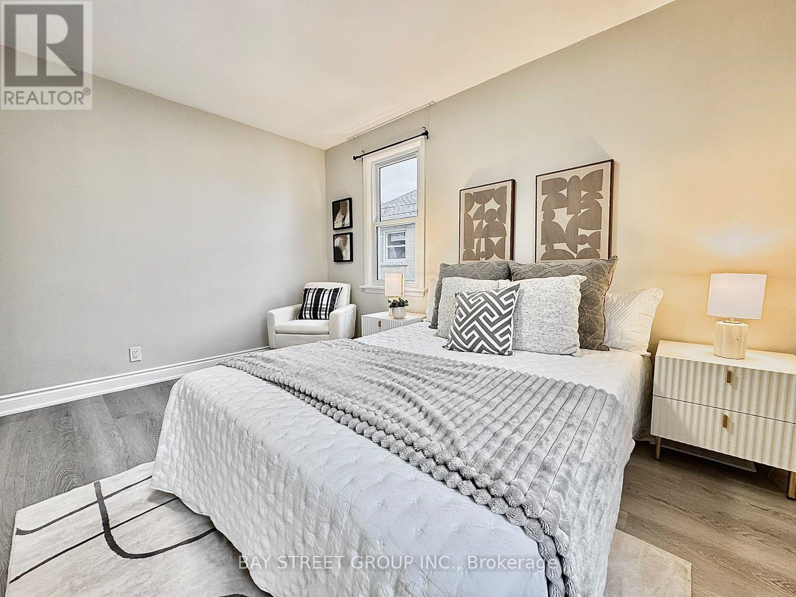351 East 27Th Street, Hamilton, ON