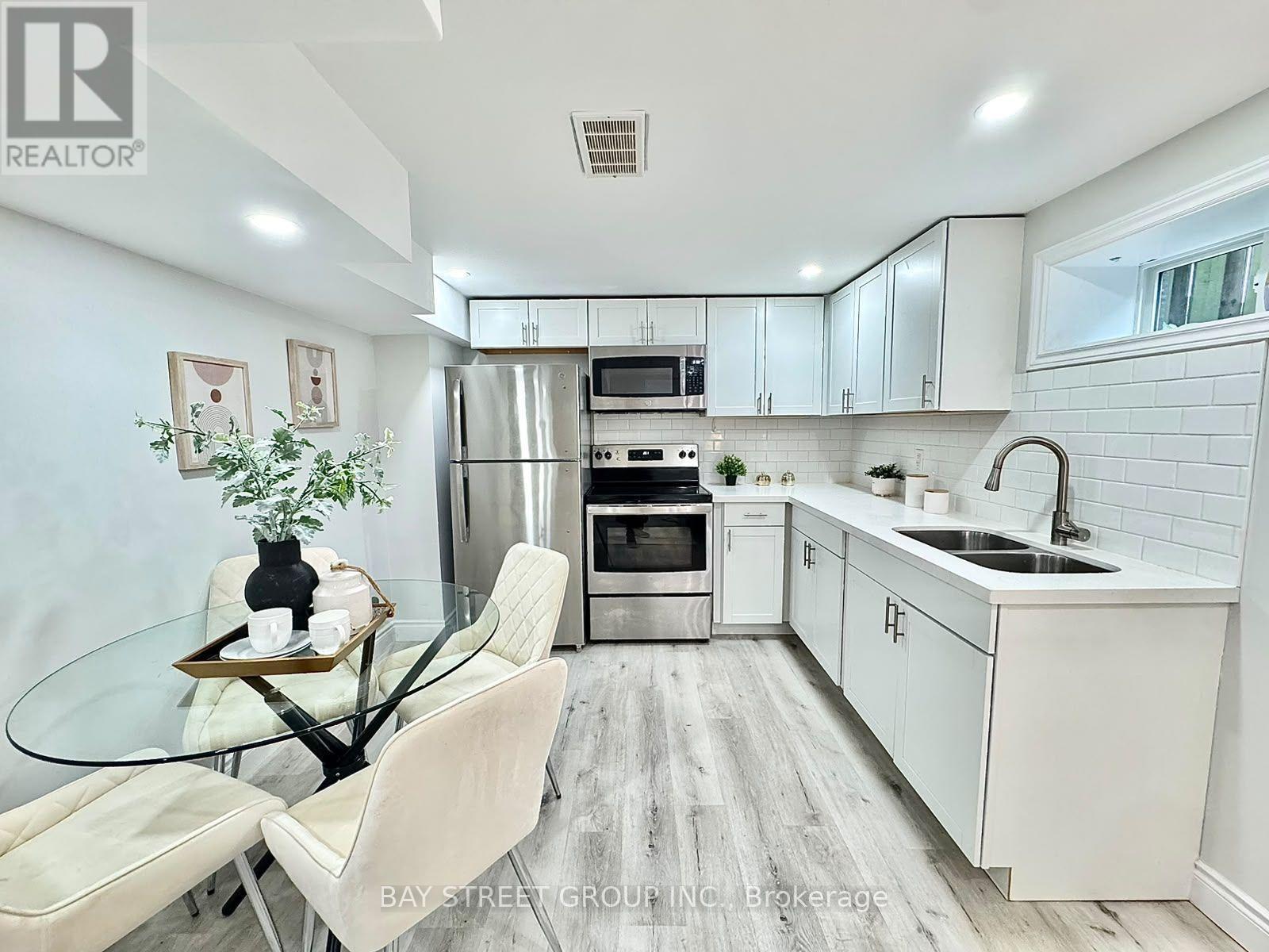 351 East 27Th Street, Hamilton, ON