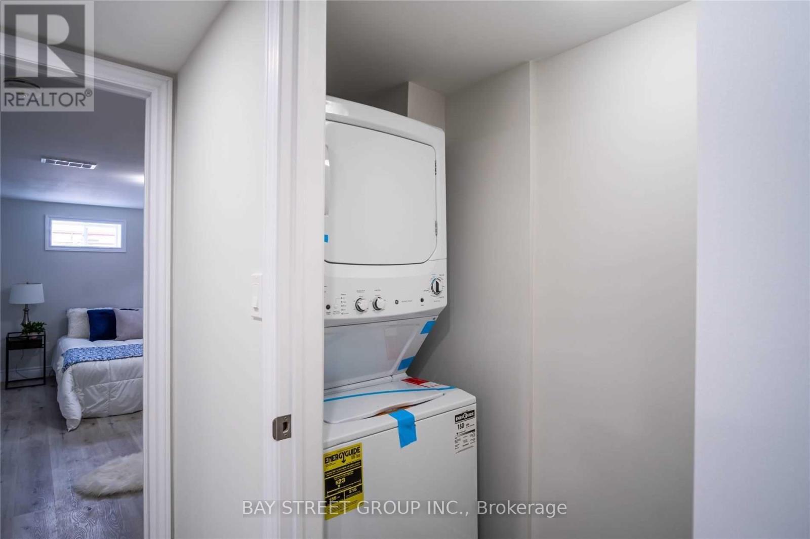 351 East 27Th Street, Hamilton, ON