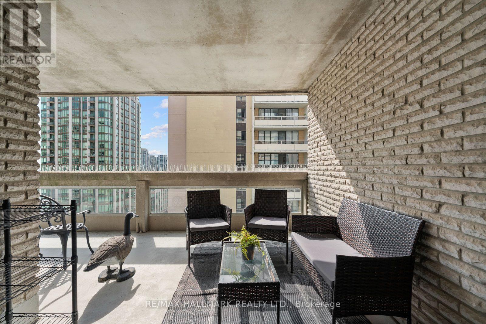 1401 - 240 Heath Street W, Toronto, ON