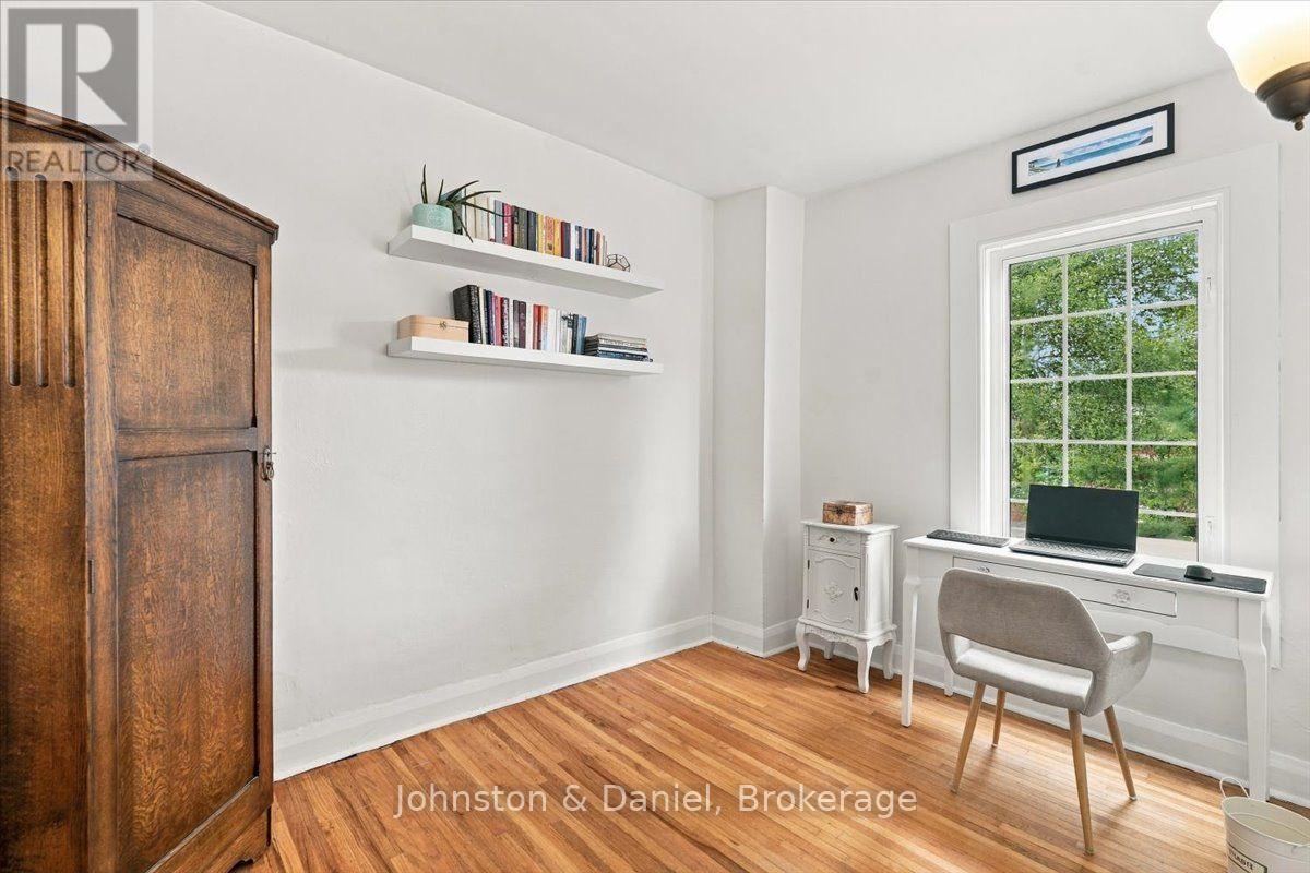 118 Merrill Avenue E, Toronto, ON
