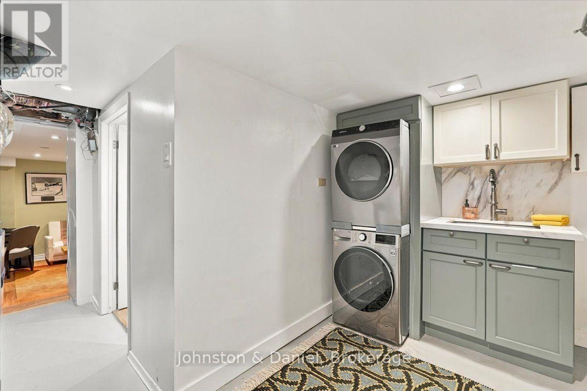 118 Merrill Avenue E, Toronto, ON
