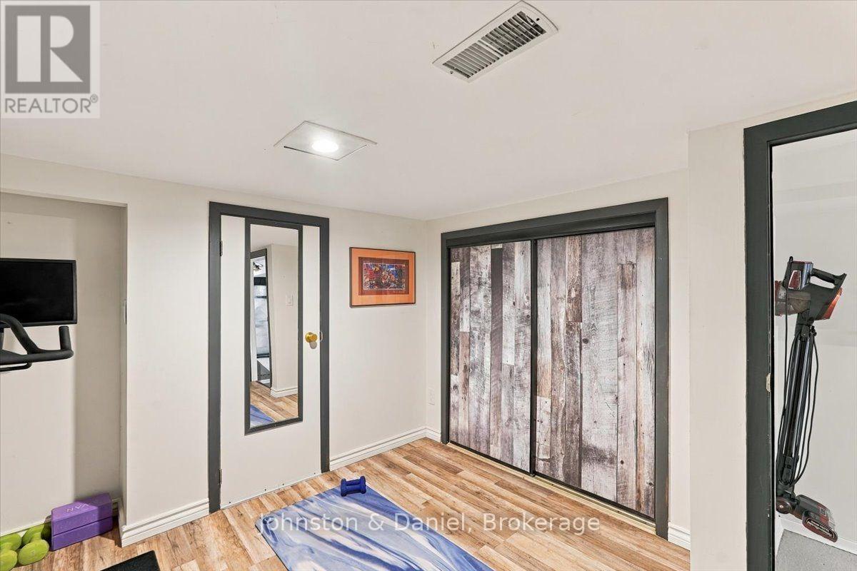 118 Merrill Avenue E, Toronto, ON