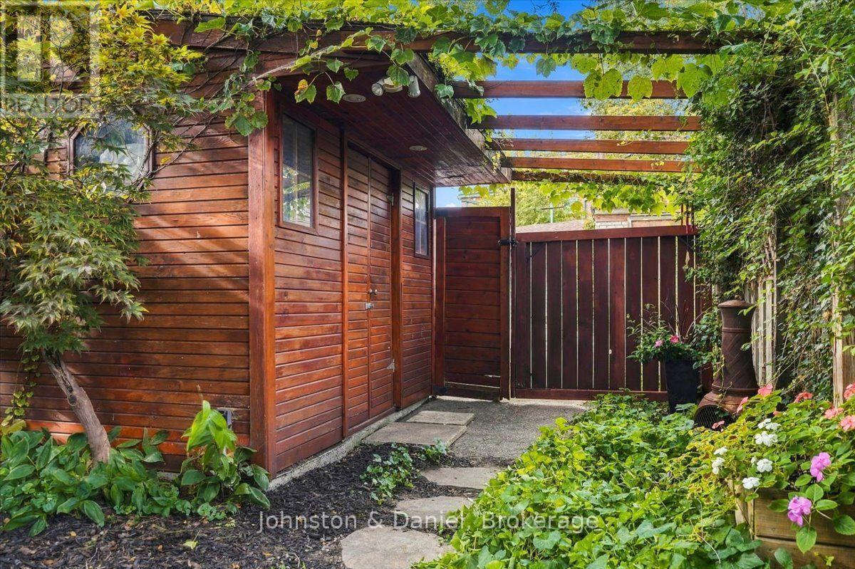 118 Merrill Avenue E, Toronto, ON