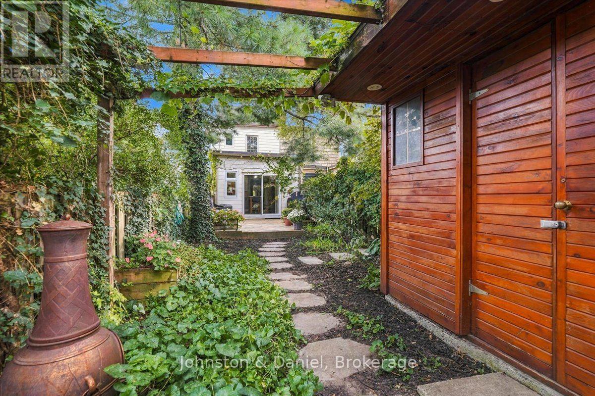 118 Merrill Avenue E, Toronto, ON