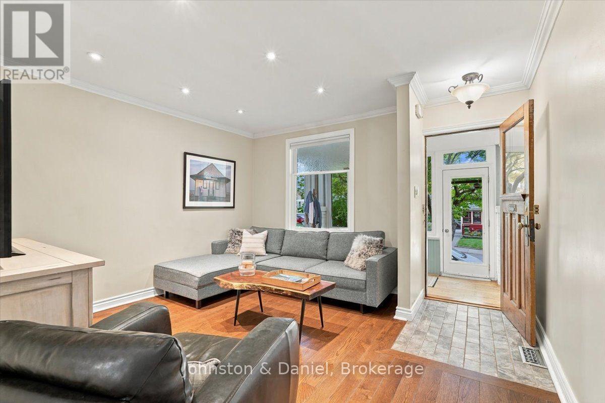 118 Merrill Avenue E, Toronto, ON
