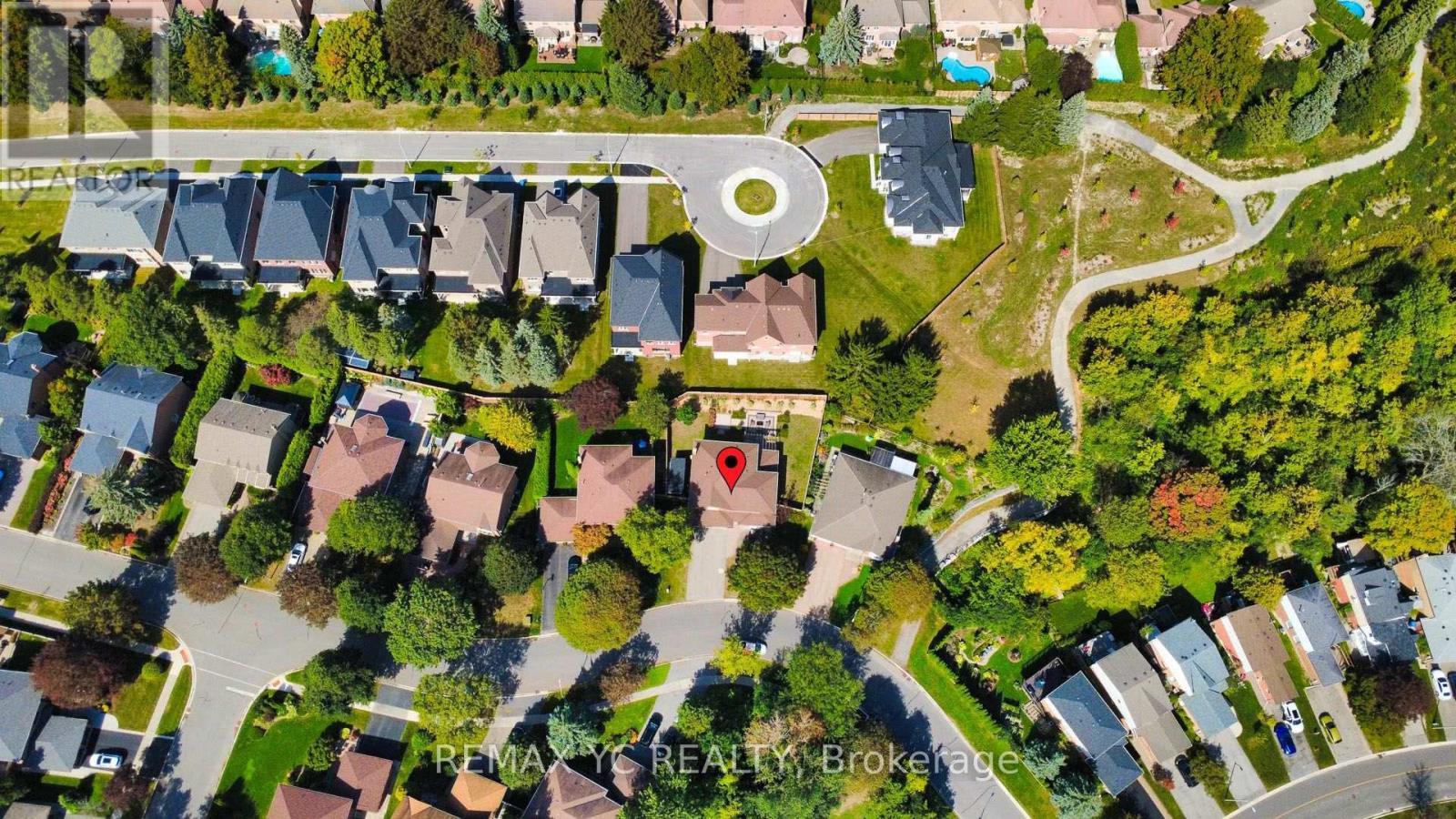 4 Simmons Crescent, Aurora, ON