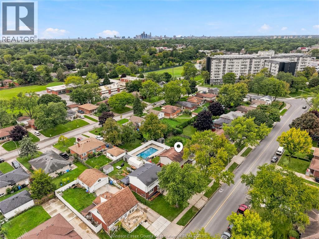 2547 Rivard Avenue, Windsor, ON
