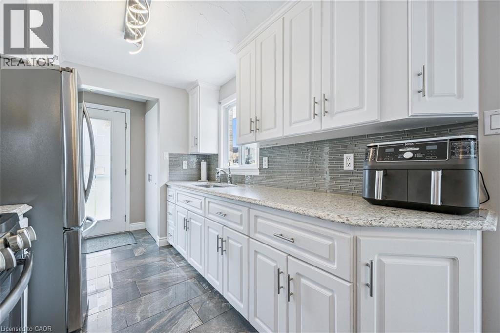 847 Doon Village Road, Kitchener, ON