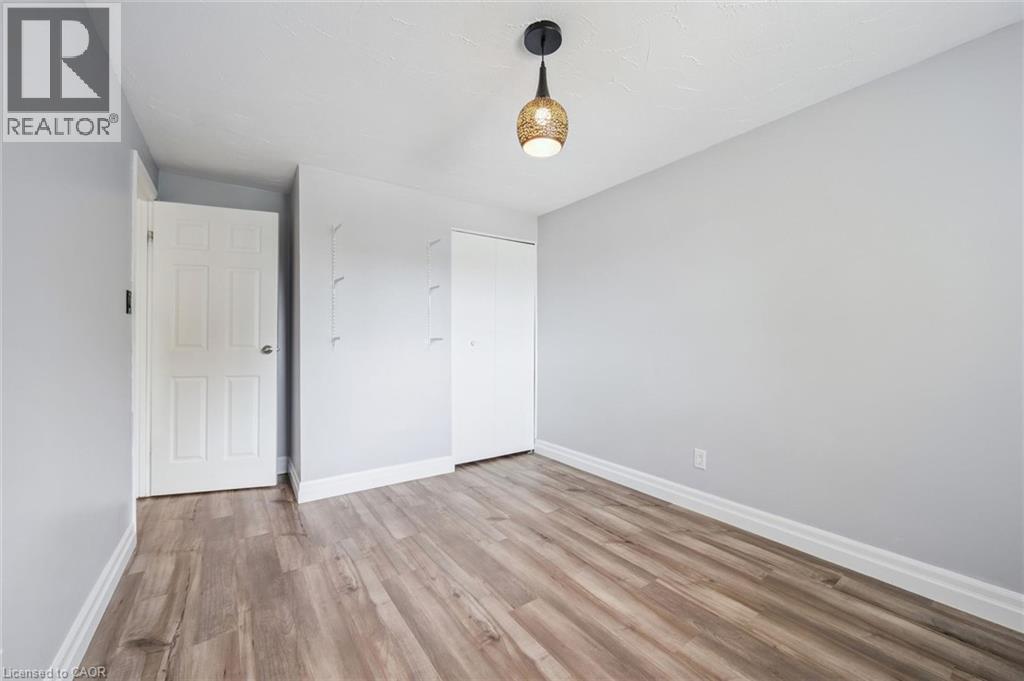 847 Doon Village Road, Kitchener, ON