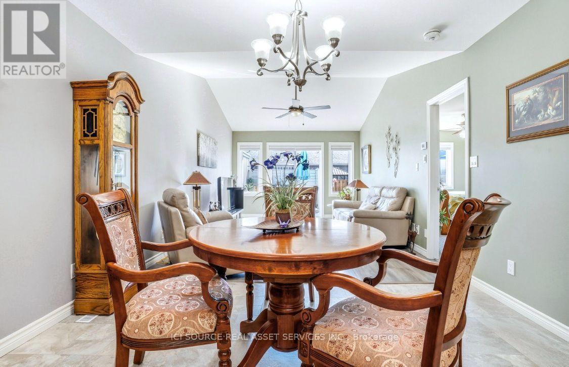5 Mavis Way, Belleville, ON