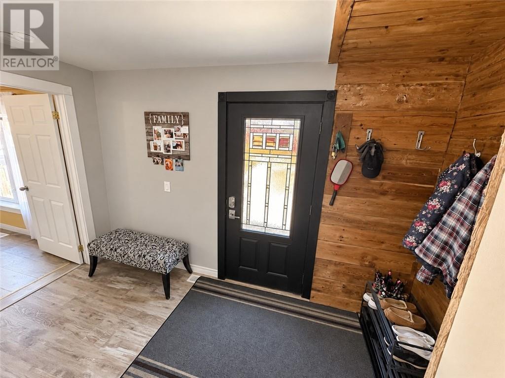 231 Simon Lake Drive, Greater Sudbury, ON