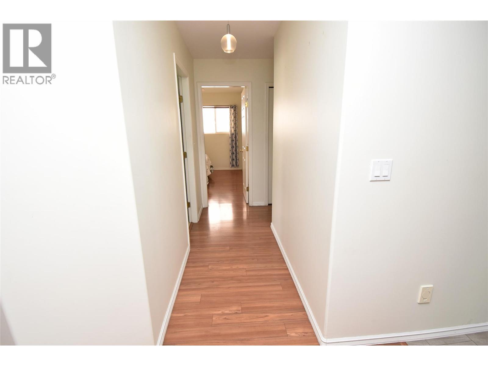 Hallway to bedrooms - 5309 21 Street, Vernon, BC