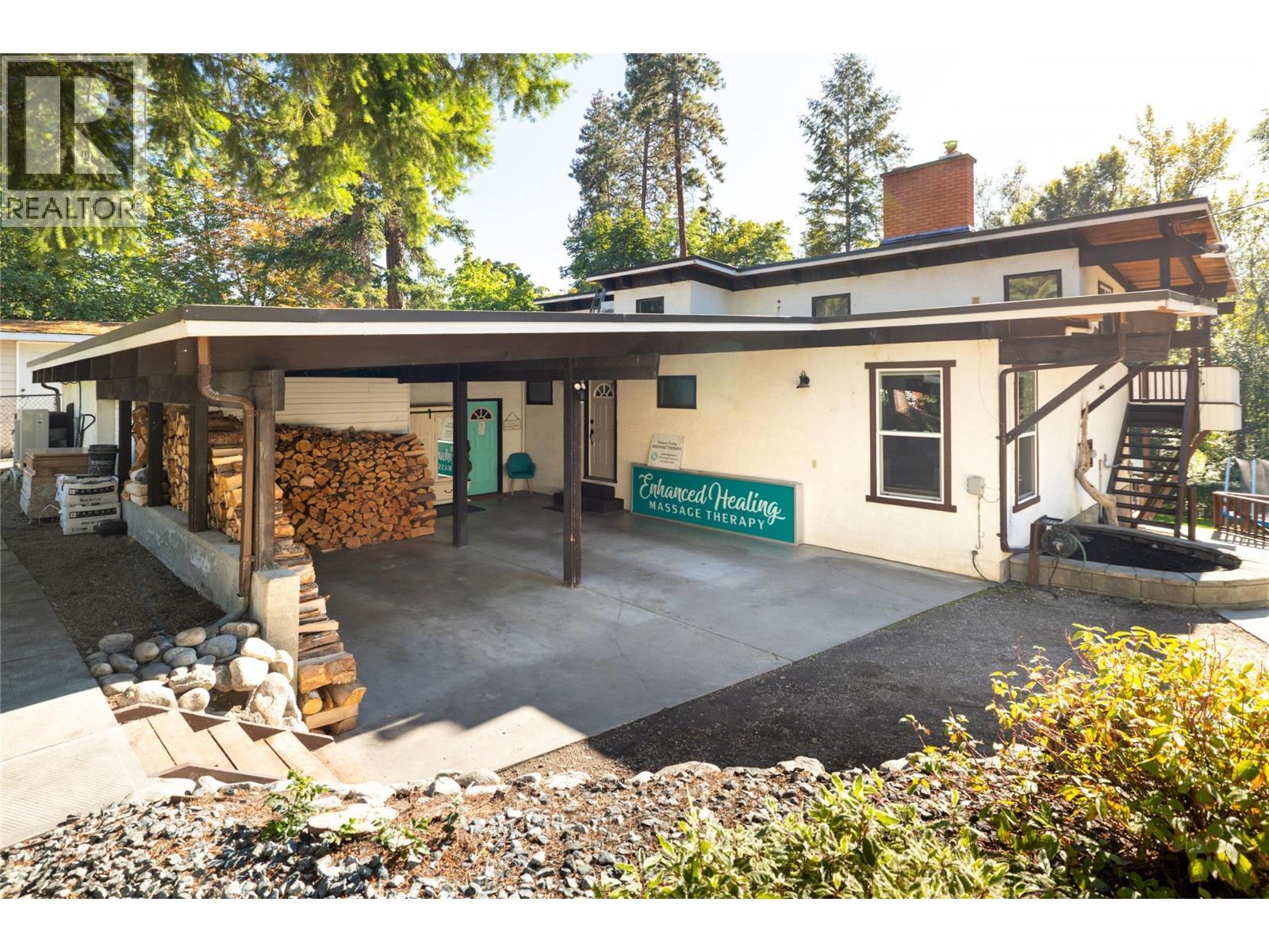 2475 Dunsmuir Road, Kelowna, BC