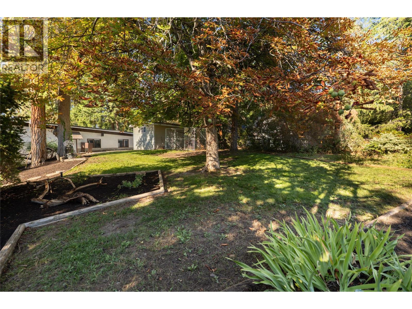 2475 Dunsmuir Road, Kelowna, BC