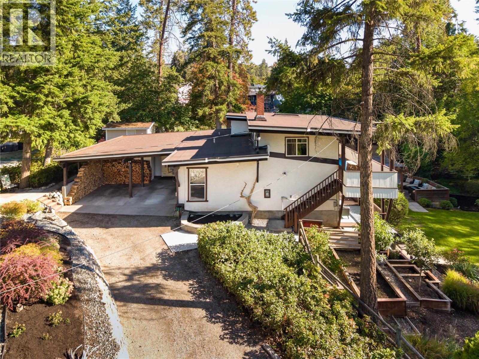 2475 Dunsmuir Road, Kelowna, BC