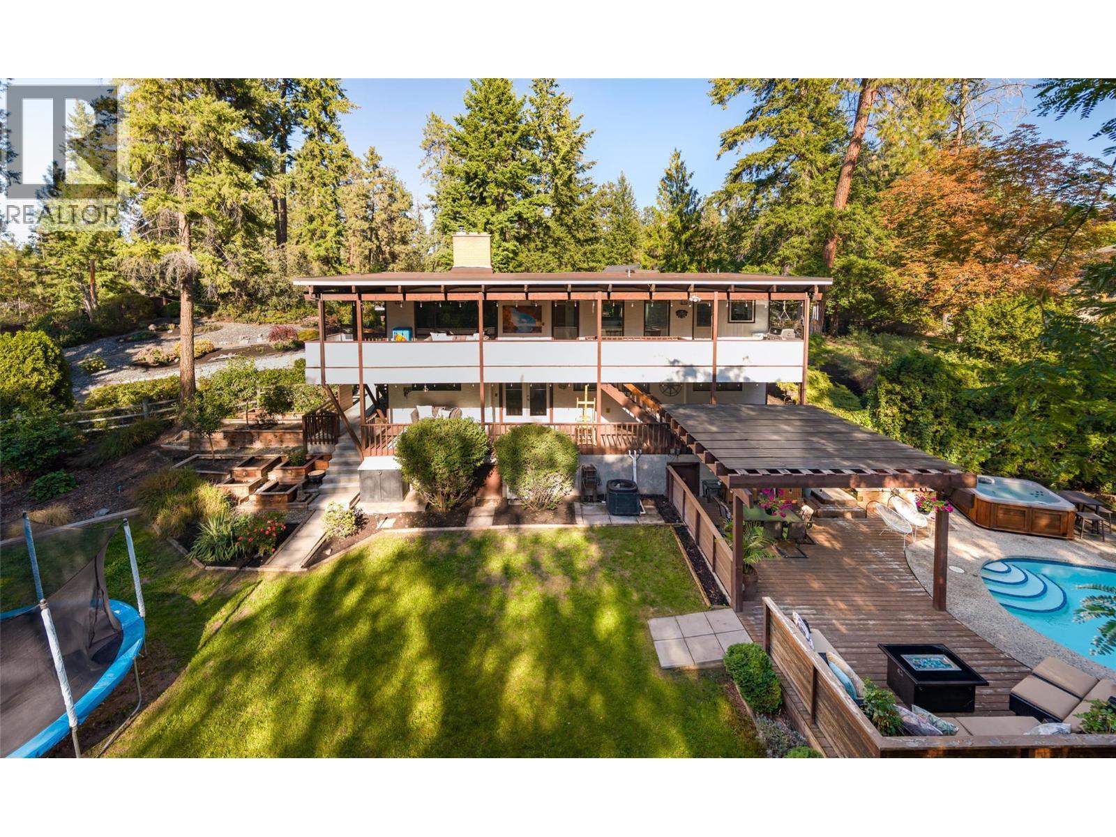 2475 Dunsmuir Road, Kelowna, BC