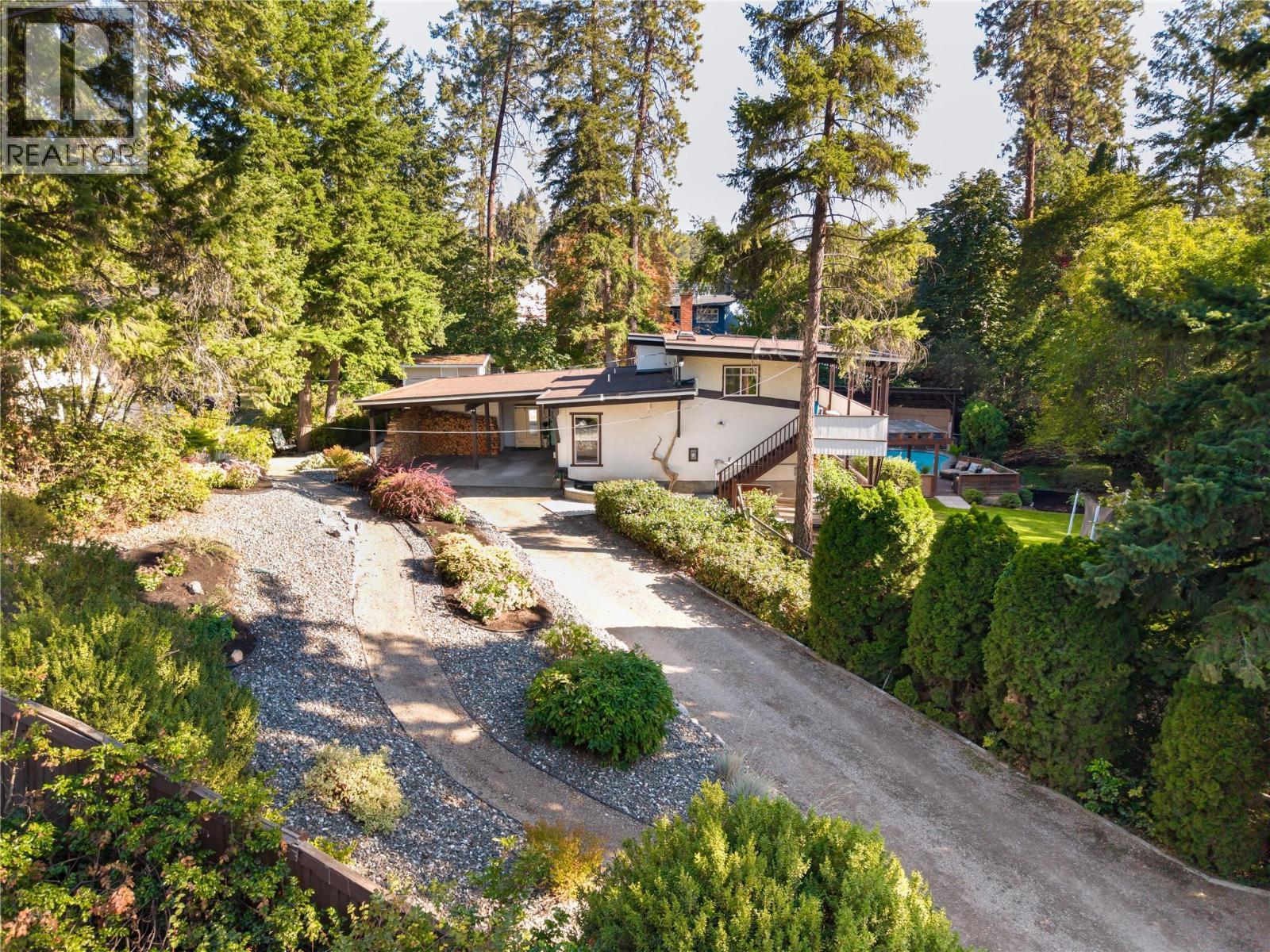 2475 Dunsmuir Road, Kelowna, BC