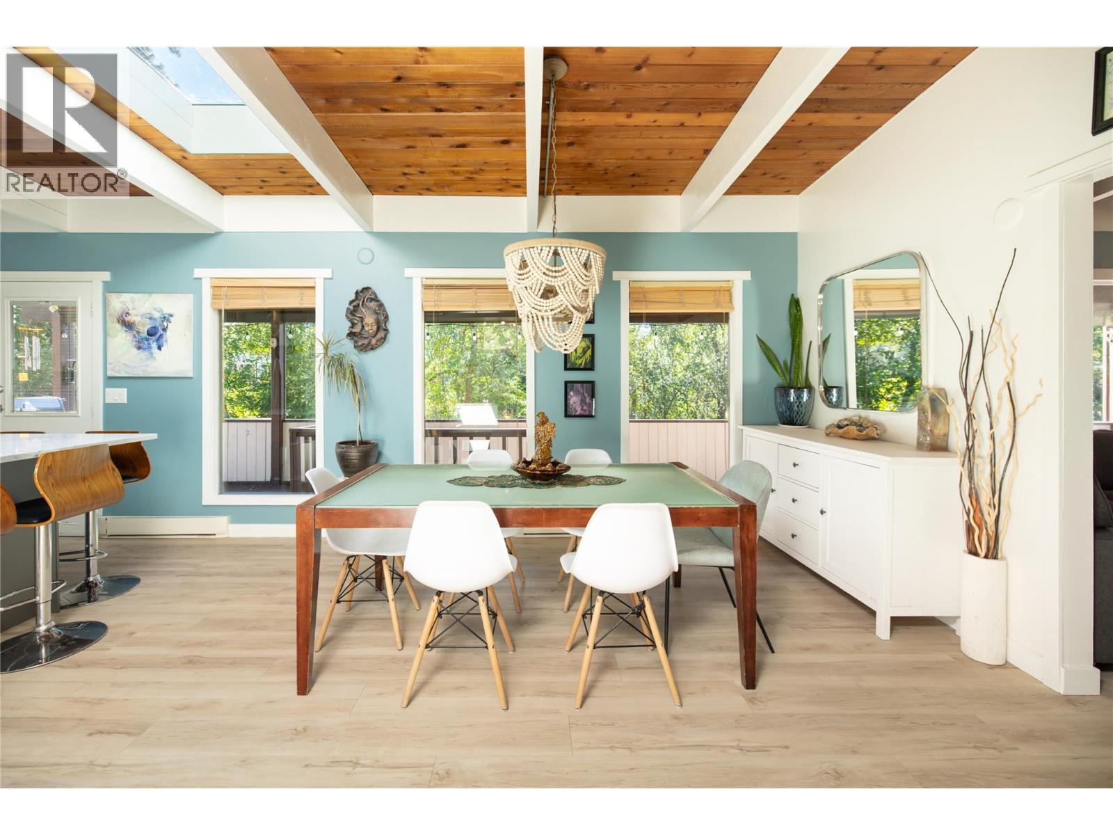 2475 Dunsmuir Road, Kelowna, BC