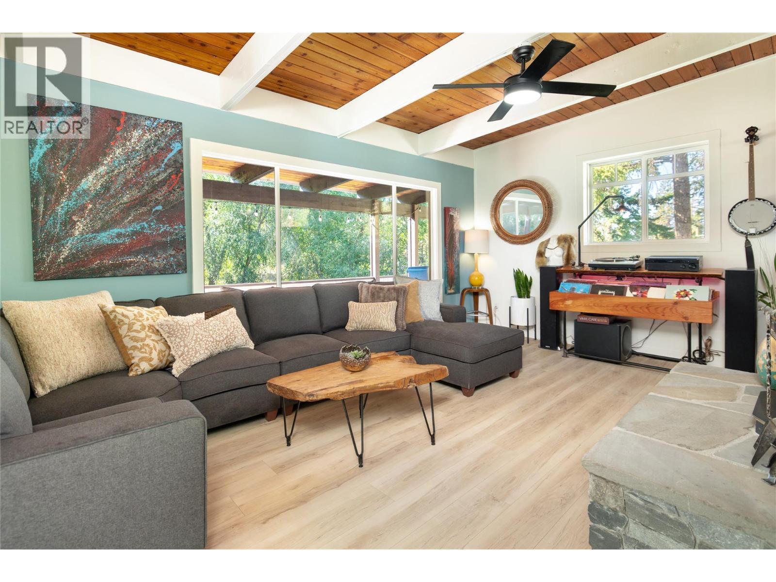 2475 Dunsmuir Road, Kelowna, BC