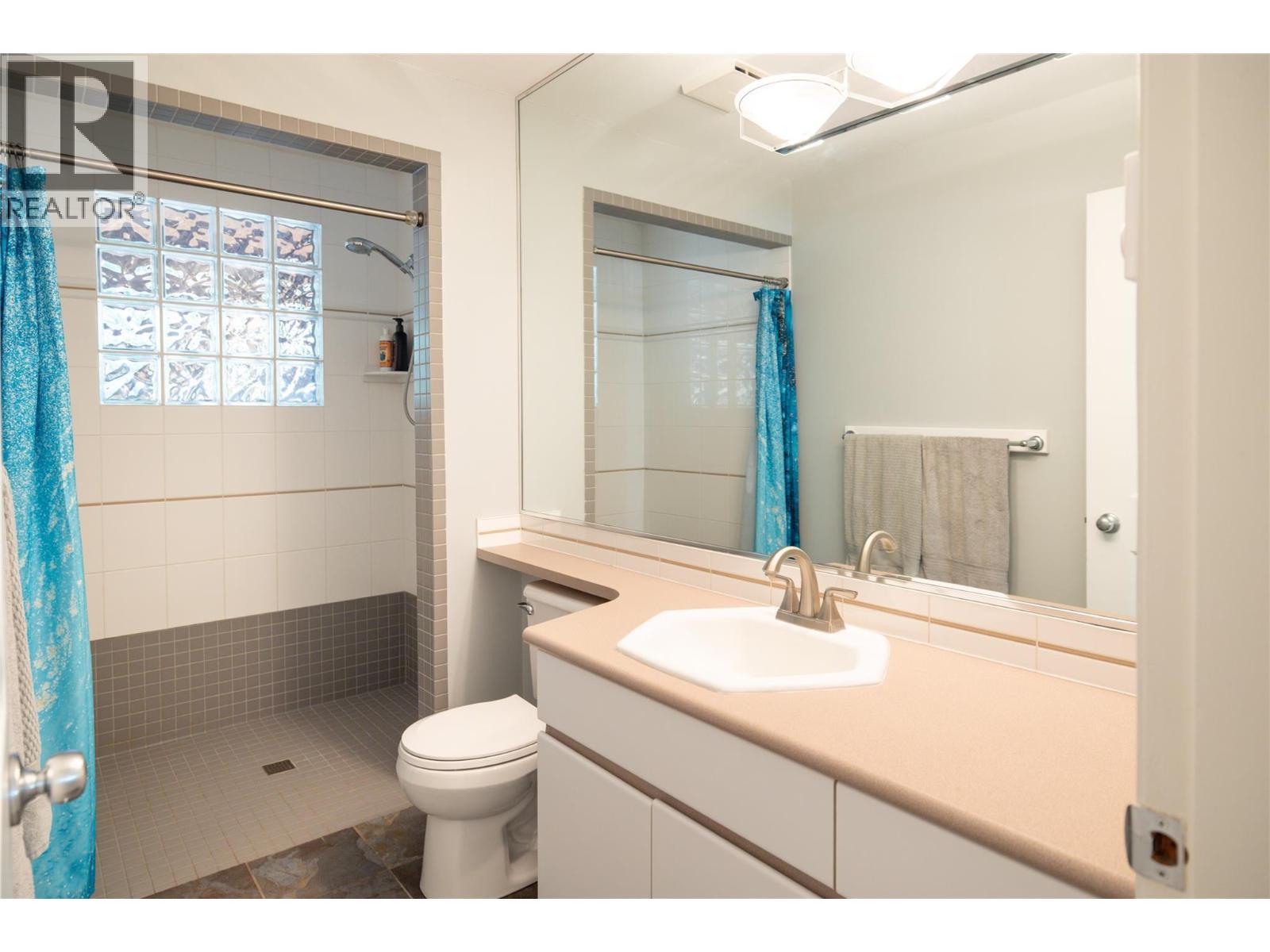 2475 Dunsmuir Road, Kelowna, BC