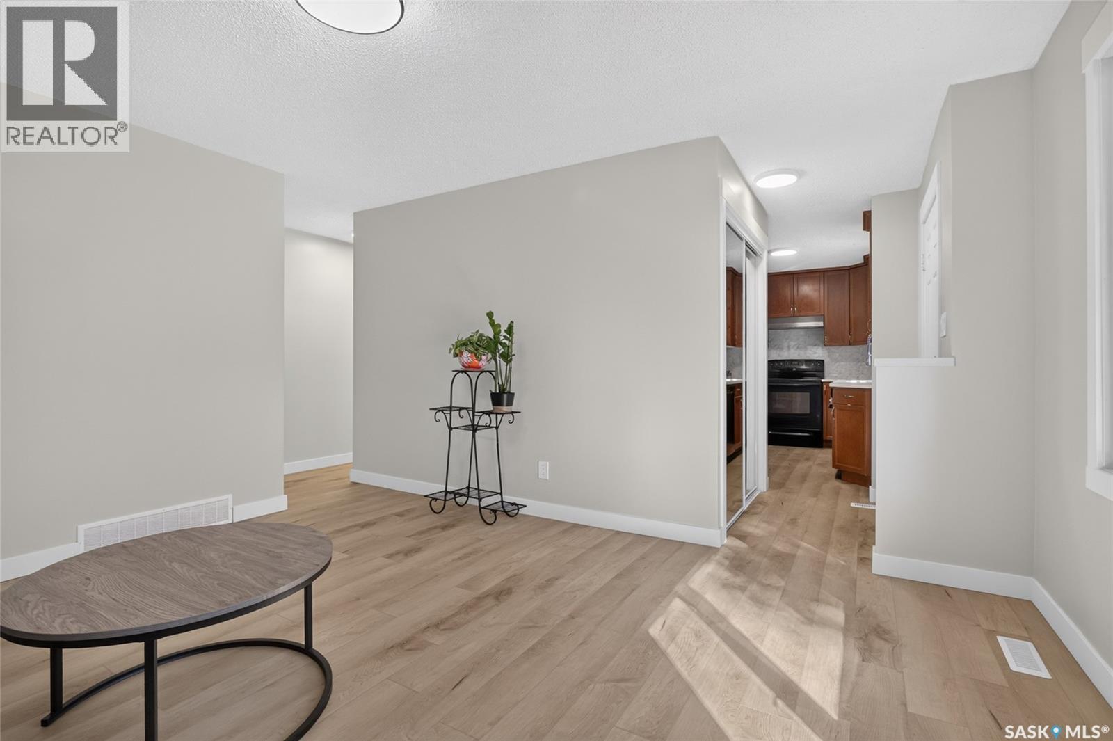 1944 Dewdney Avenue, Regina, SK