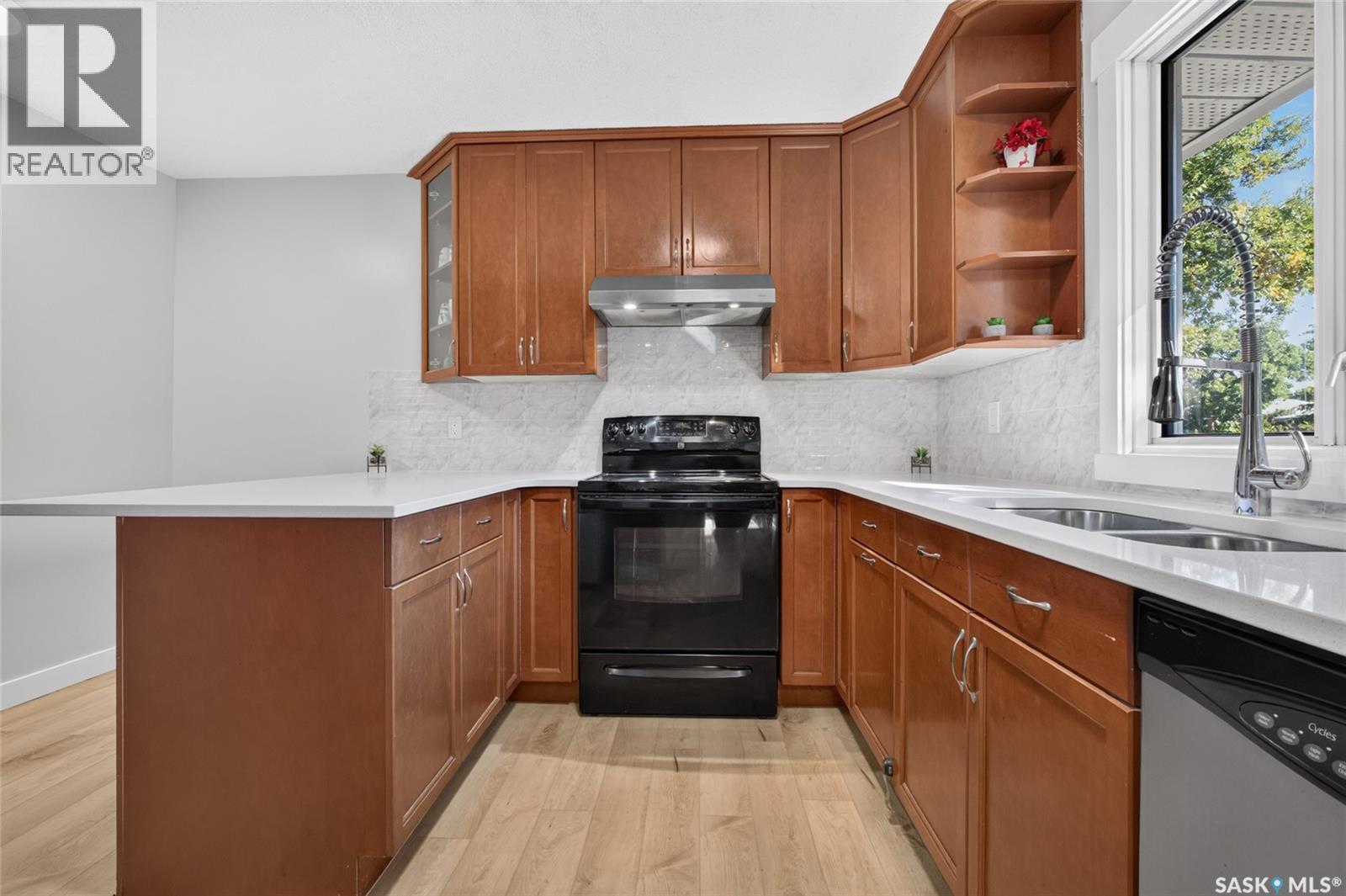 1944 Dewdney Avenue, Regina, SK