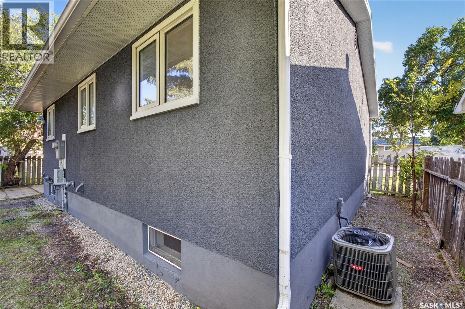 1944 Dewdney Avenue, Regina, SK
