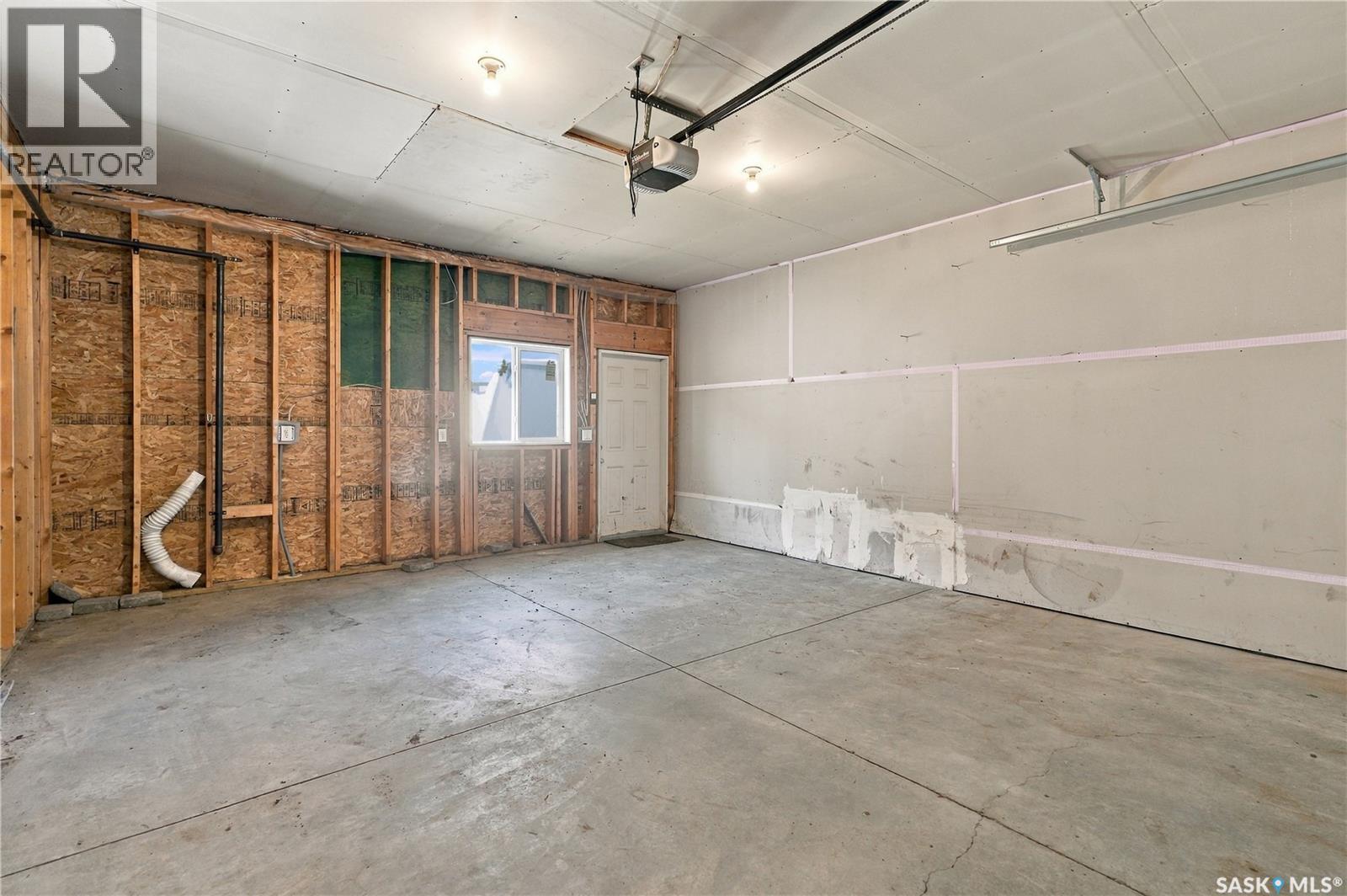 1415 Hunter Road, Saskatoon, SK