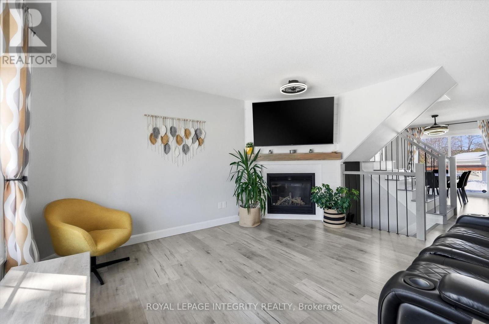 36 Frontenac Boulevard, Russell, ON