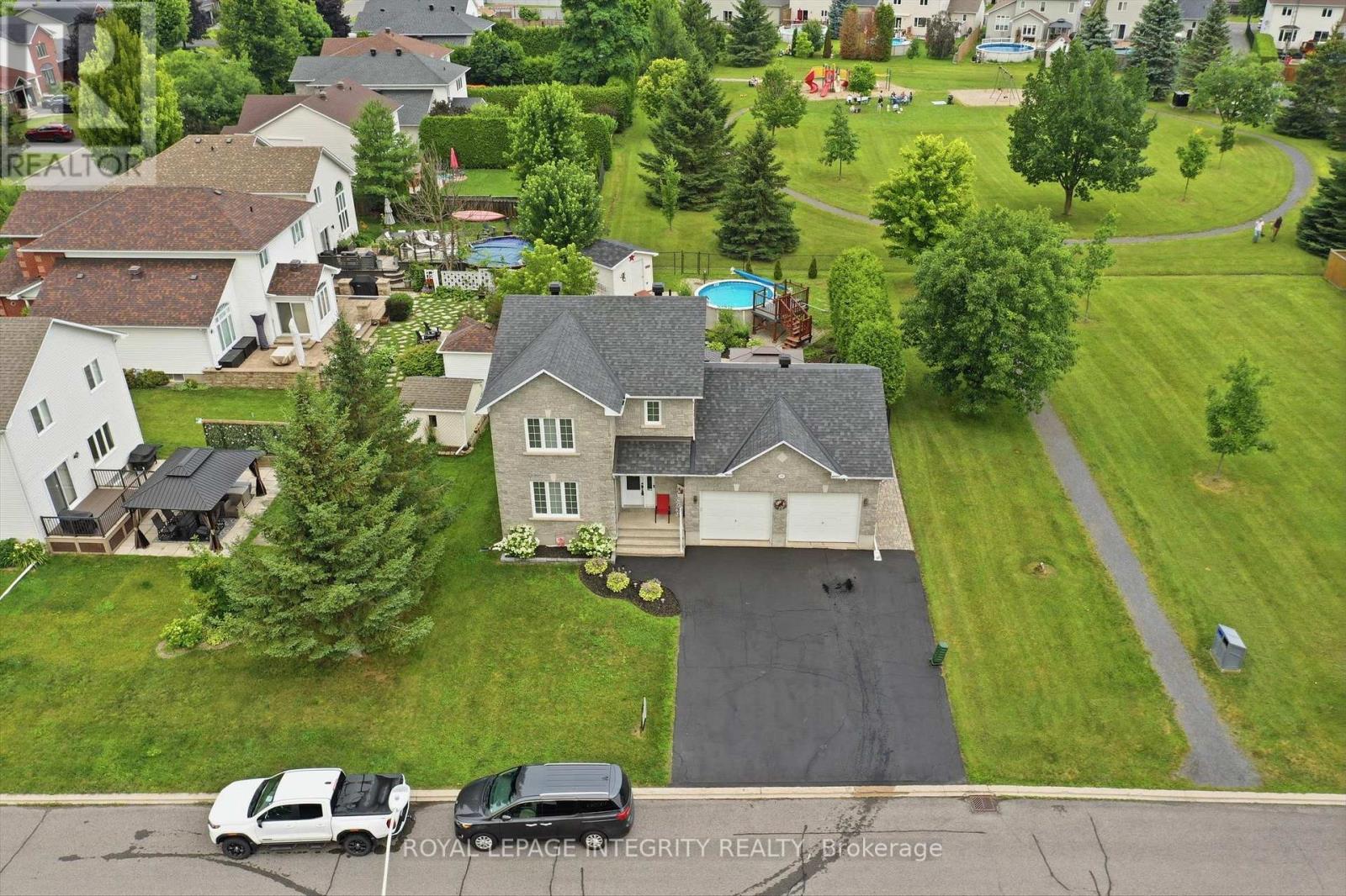 36 Frontenac Boulevard, Russell, ON