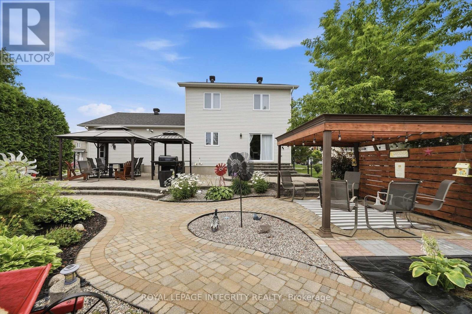 36 Frontenac Boulevard, Russell, ON