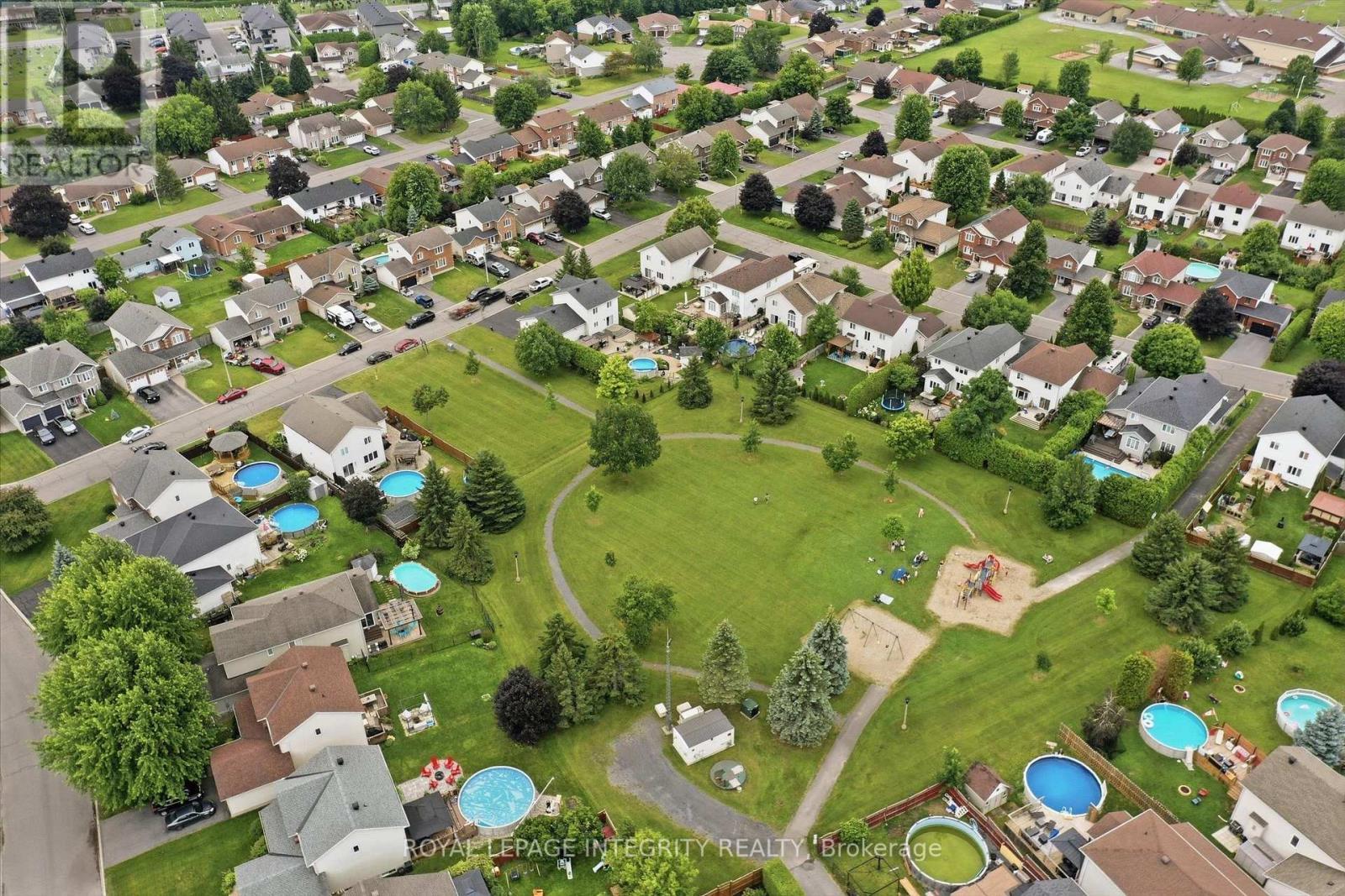 36 Frontenac Boulevard, Russell, ON