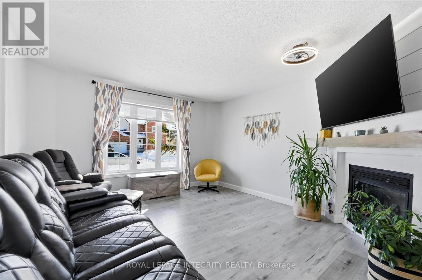36 Frontenac Boulevard, Russell, ON