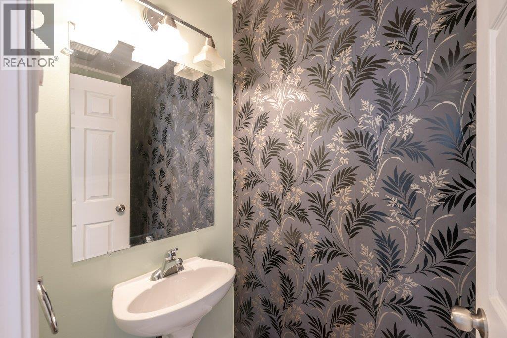 584 Edna Avenue, Penticton, BC