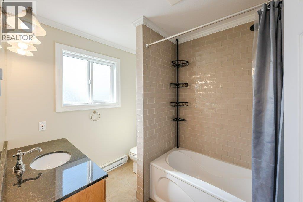 584 Edna Avenue, Penticton, BC